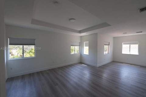 8836 SW 221 Terr, Miami FL - photo 10 of 28