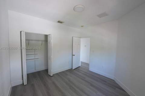 8836 SW 221 Terr, Miami FL - photo 12 of 28