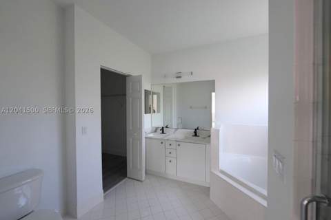 8836 SW 221 Terr, Miami FL - photo 22 of 28