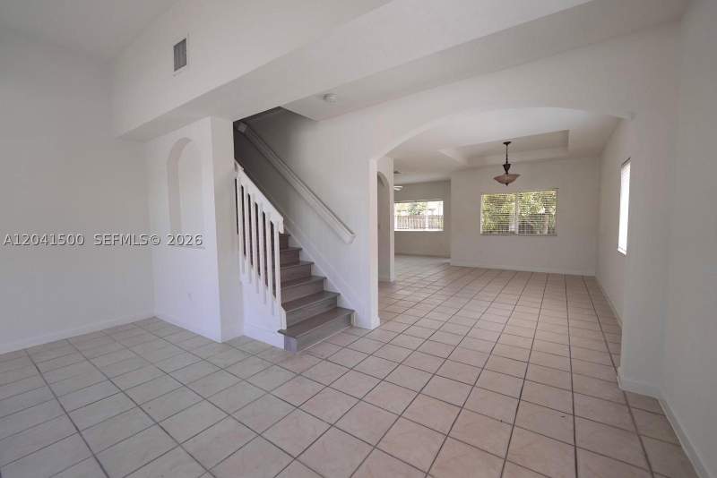 4 bedroom SingleFamilyResidence at 8836 SW 221 Terr, Lakes By The Bay Kaye, Miami — photo 3