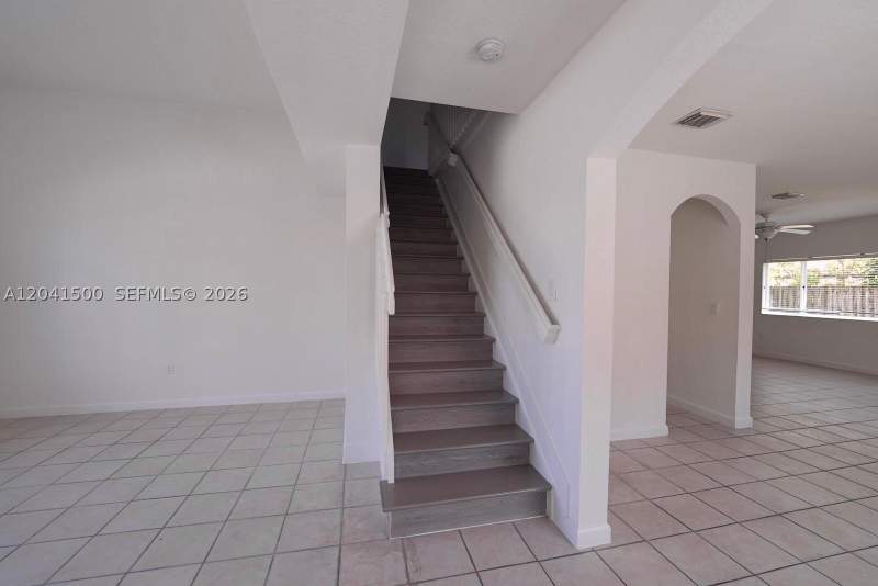 4 bedroom SingleFamilyResidence at 8836 SW 221 Terr, Lakes By The Bay Kaye, Miami — photo 4