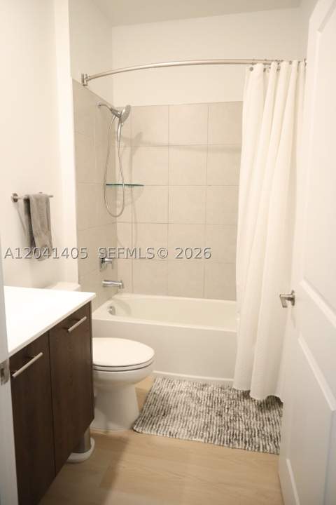 8201 NW 41st St D-402, Doral FL - photo 6 of 34