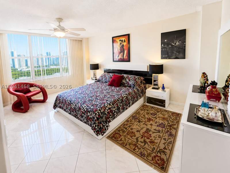 2 bedroom Condominium at 230 174th St 2307, Winston Tower 300 Condo, Sunny Isles Beach — photo 4