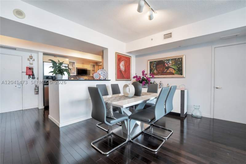 2 bedroom Condominium at 325 S Biscayne Blvd 3921, One Miami West Condo, Miami — photo 5