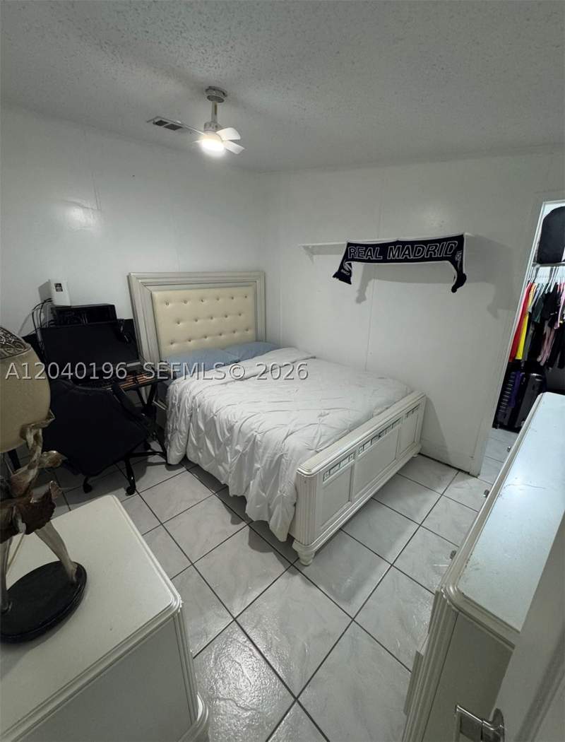 5 bedroom MobileHome at 1013 SW 128th Ave, University Lakes, Miami — photo 4