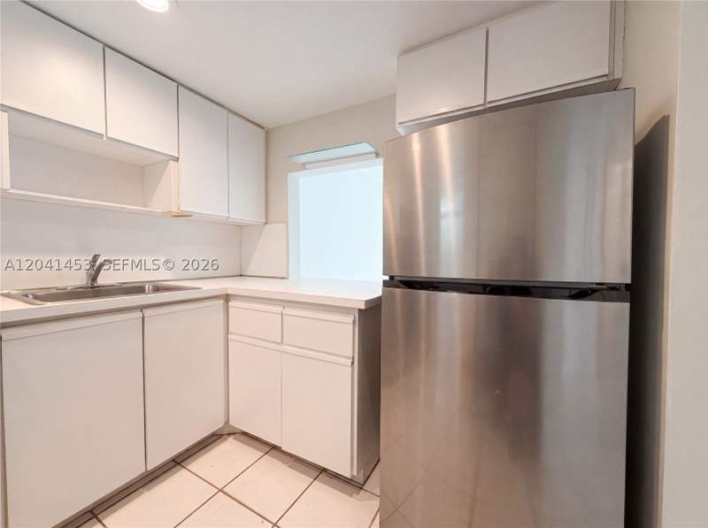 1 bedroom Condominium at 200 Galen Dr 202, Galen Drive West Condomin, Key Biscayne — photo 2
