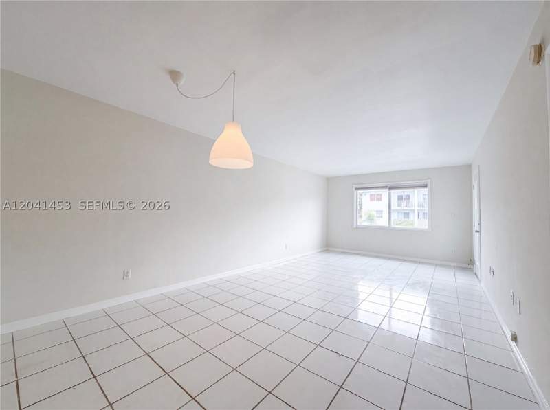 1 bedroom Condominium at 200 Galen Dr 202, Galen Drive West Condomin, Key Biscayne — photo 3