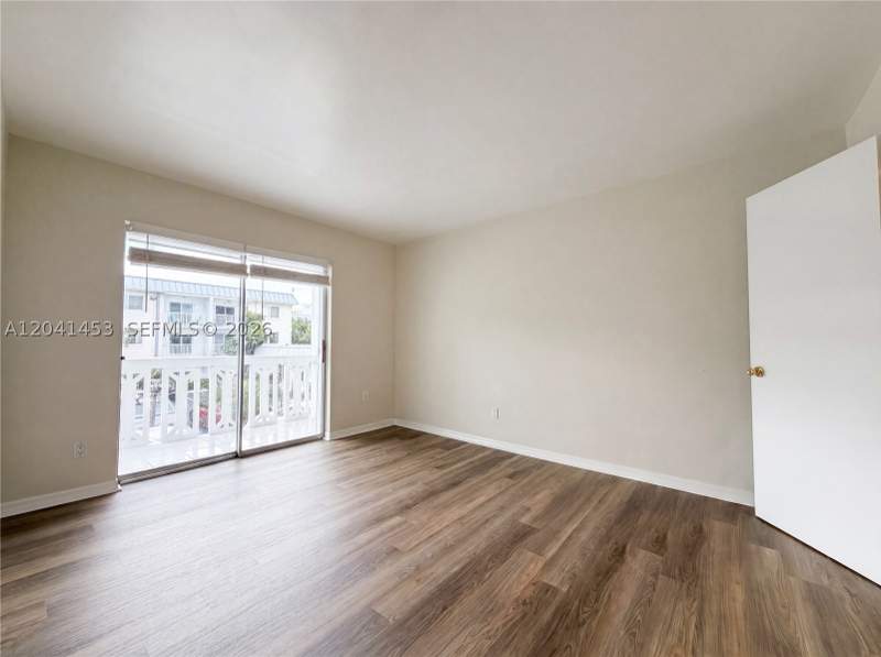 1 bedroom Condominium at 200 Galen Dr 202, Galen Drive West Condomin, Key Biscayne — photo 4