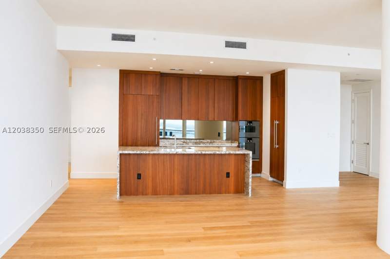 3 bedroom Condominium at 175 SE 25th Rd 3103, Karnegis Sub, Miami — photo 2