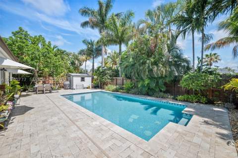 9241 SW 183rd Ter, Palmetto Bay FL - photo 13 of 17