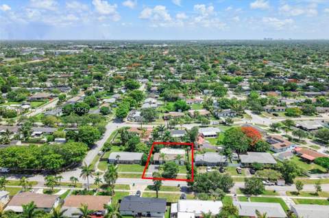 9241 SW 183rd Ter, Palmetto Bay FL - photo 16 of 17