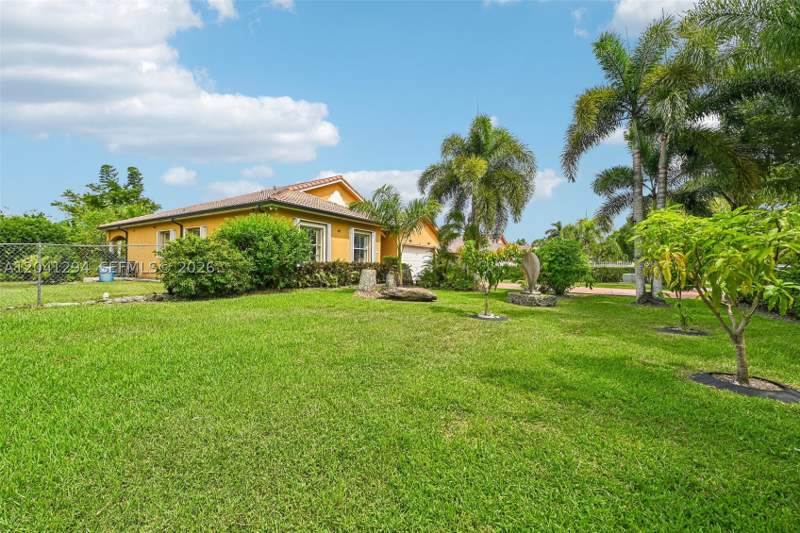 4 bedroom SingleFamilyResidence at 21401 SW 187th Ave, Keen Estates, Miami — photo 4