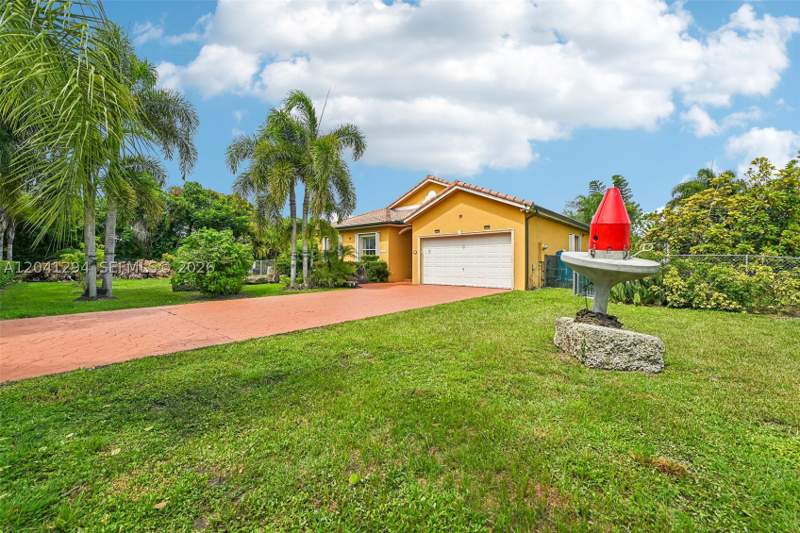 4 bedroom SingleFamilyResidence at 21401 SW 187th Ave, Keen Estates, Miami — photo 5