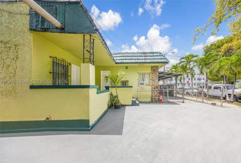 1477 NW 2nd St, Miami FL - photo 6 of 7
