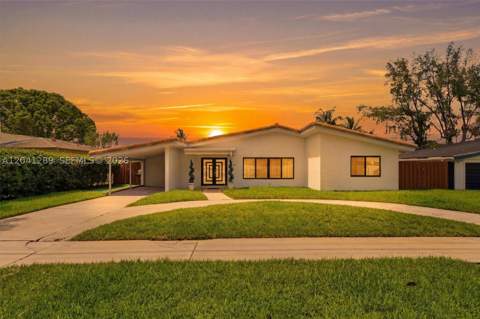 2531 NE 195th St, Miami FL - photo 13 of 34