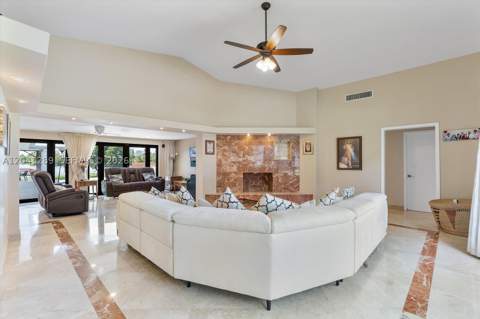 2531 NE 195th St, Miami FL - photo 17 of 34