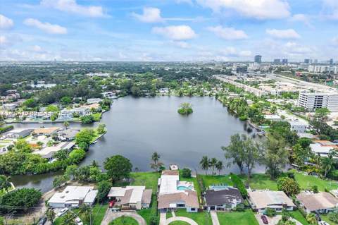 2531 NE 195th St, Miami FL - photo 7 of 34