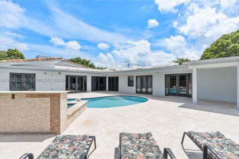 2531 NE 195th St, Miami FL - photo 9 of 34