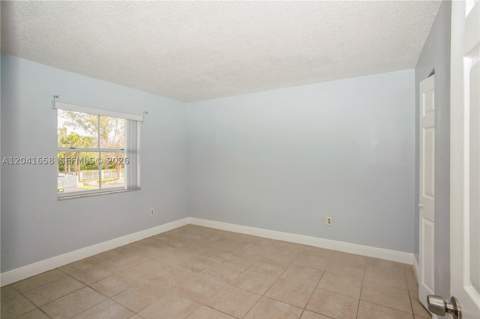 8200 SW 210th St 111, Cutler Bay FL - photo 13 of 28