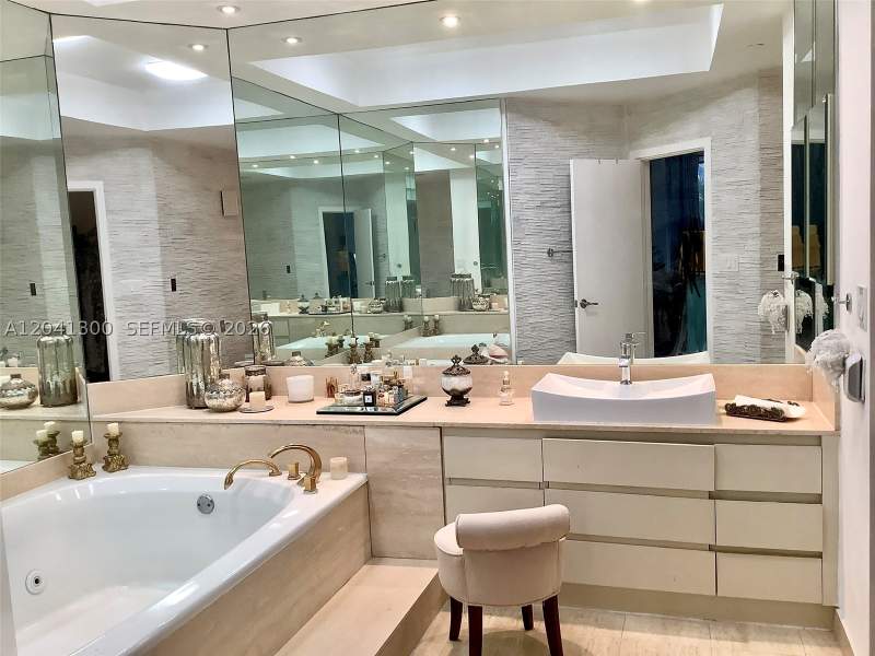 1 bedroom Condominium at 4000 Island Blvd W-Ste3, 4000 Isl Blvd Williams Is, Aventura — photo 5