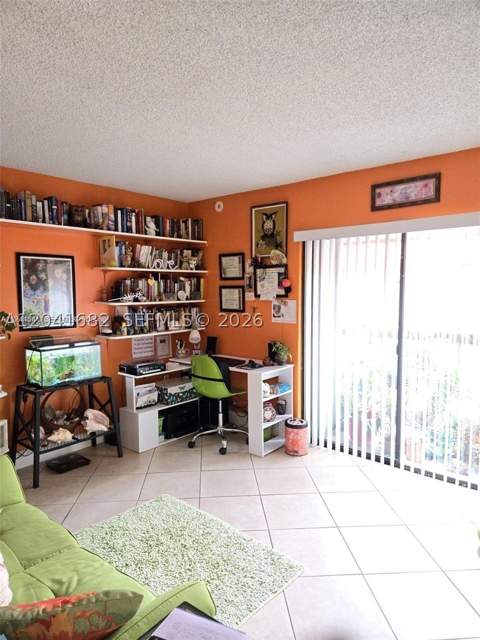 2174 W 60th St 17205, Hialeah FL - photo 10 of 11