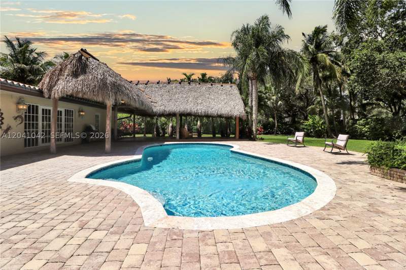 5 bedroom SingleFamilyResidence at 15144 SW 72nd Ct, Old Cutler Estates Sec 4, Palmetto Bay — photo 3