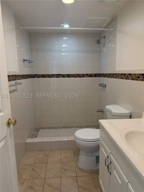 10090 NW 80th Ct 1241, Hialeah Gardens FL - photo 15 of 15