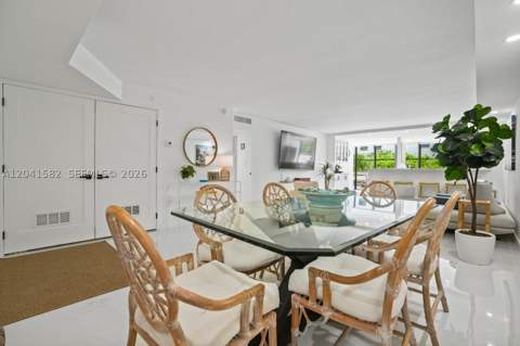 6423 Collins Ave 203, Miami Beach FL - photo 11 of 39