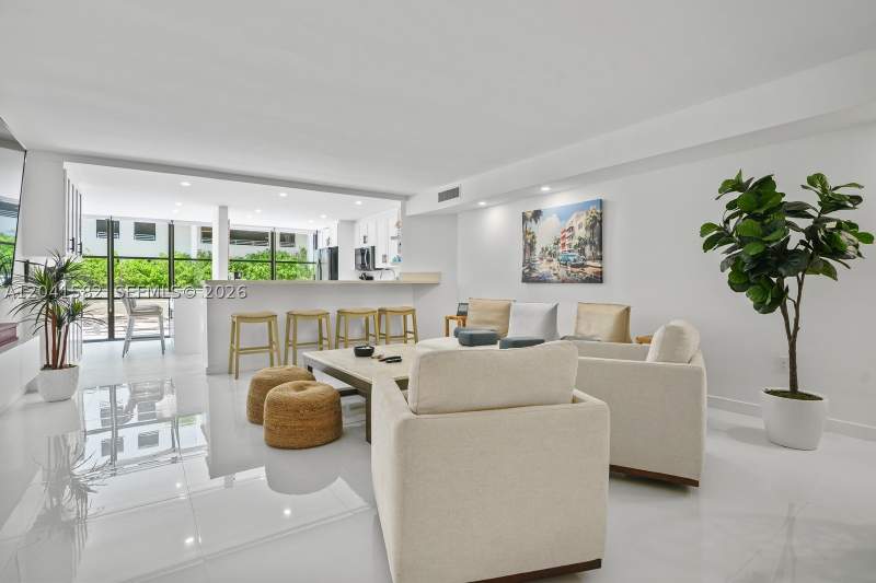 2 bedroom Condominium at 6423 Collins Ave 203, Mar Del Plata Condo, Miami Beach — photo 3