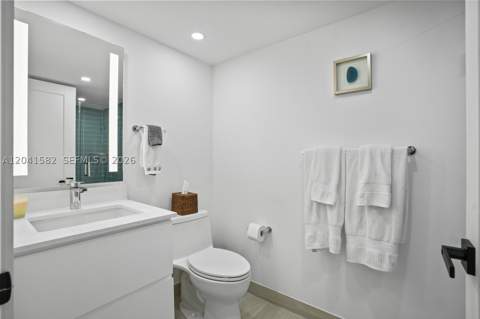 6423 Collins Ave 203, Miami Beach FL - photo 8 of 39
