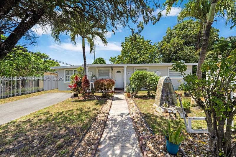 3 bedroom SingleFamilyResidence at 3035 NW 83 St, Anderson Heights, Miami — photo 2