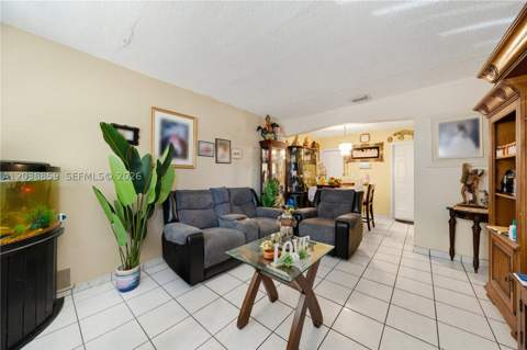 3035 NW 83 St, Miami FL - photo 6 of 23