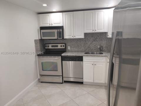 5701 Collins Ave 619, Miami Beach FL - photo 11 of 43
