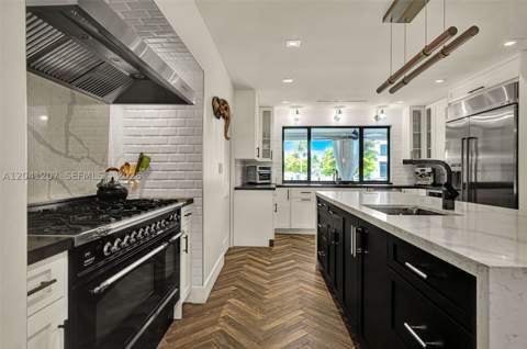 16416 NE 32nd Ave, North Miami Beach FL - photo 24 of 69