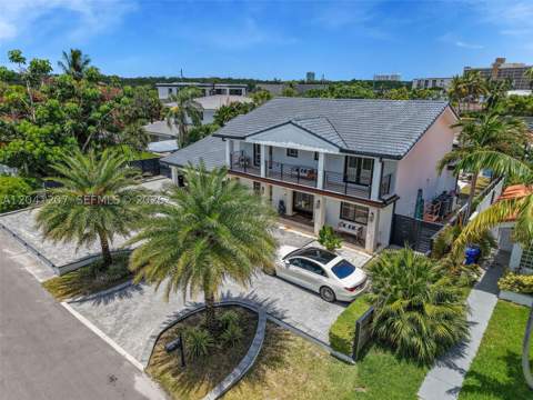 16416 NE 32nd Ave, North Miami Beach FL - photo 8 of 69