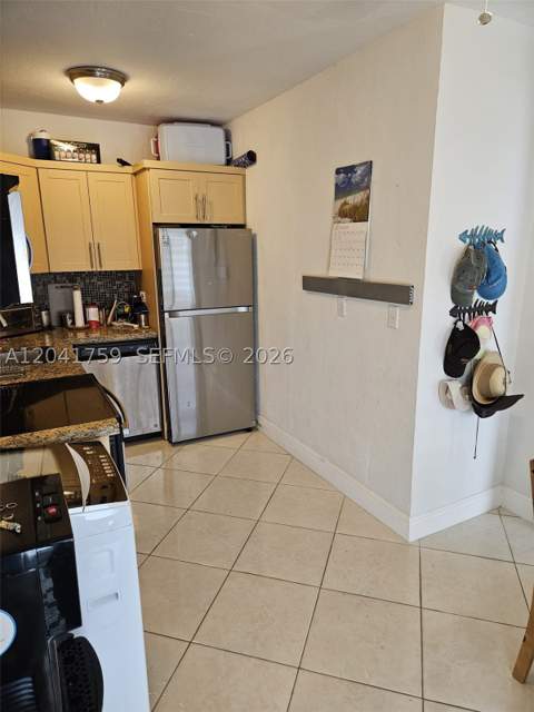 7400 Harding Ave 22, Miami Beach FL - photo 6 of 26