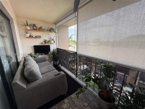 17000 NW 67th Ave 402, Hialeah FL - photo 12 of 33