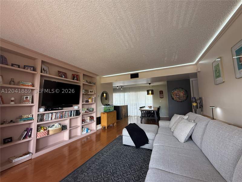 3 bedroom Condominium at 17000 NW 67th Ave 402, Country Lane Condo #1, Hialeah — photo 2