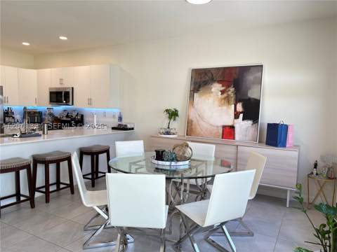 3482 W 114th Ter, Hialeah FL - photo 6 of 42