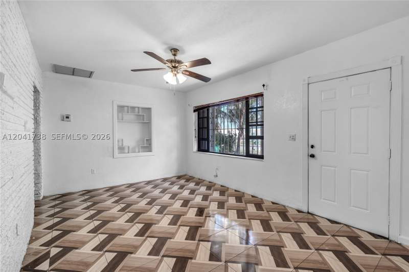 3 bedroom SingleFamilyResidence at 576 NW 147th St, Brandon Park Sec A, Miami — photo 2