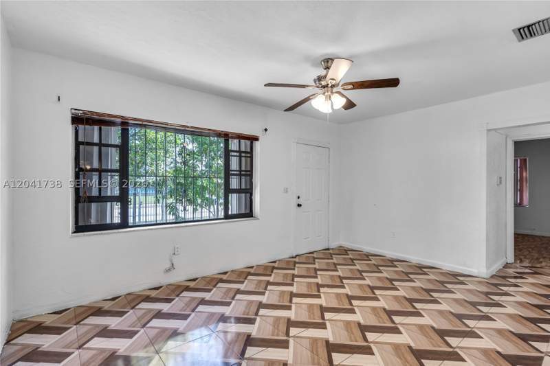 3 bedroom SingleFamilyResidence at 576 NW 147th St, Brandon Park Sec A, Miami — photo 5