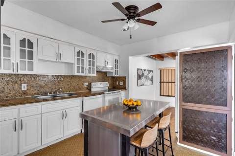 576 NW 147th St, Miami FL - photo 6 of 63