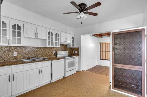 576 NW 147th St, Miami FL - photo 7 of 63