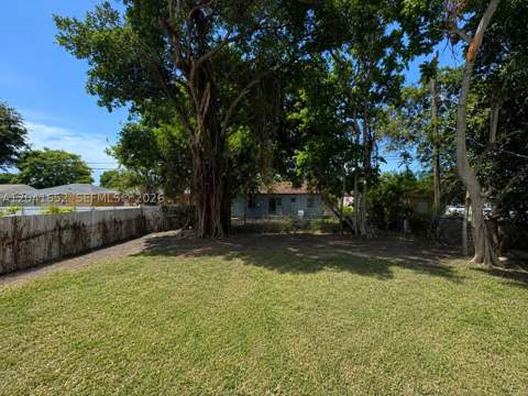 811 NW 65th St, Miami FL - photo 14 of 25