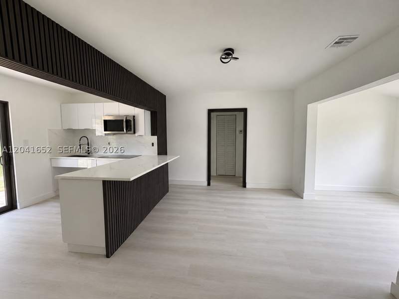 3 bedroom SingleFamilyResidence at 811 NW 65th St, Seventh Ave Park, Miami — photo 4