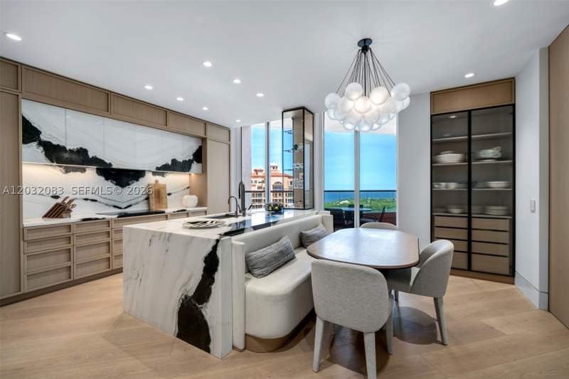 4 bedroom Condominium at 60 Edgewater Dr Ts-D, The Gables Condo, Coral Gables — photo 4