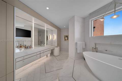 60 Edgewater Dr Ts-D, Coral Gables FL - photo 8 of 33