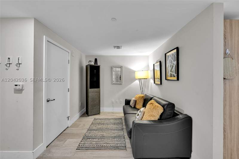 1 bedroom Condominium at 16385 Biscayne Blvd 1020, The Harbour South Condo, North Miami Beach — photo 3