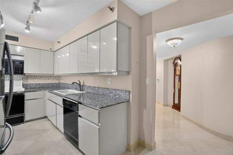 5757 Collins Ave 405, Miami Beach FL - photo 12 of 45