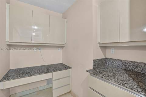 5757 Collins Ave 405, Miami Beach FL - photo 15 of 45